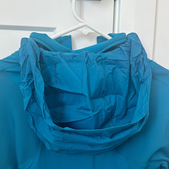 Lululemon Athletica Teal Full-Zip Jacket - Picture 6 of 6